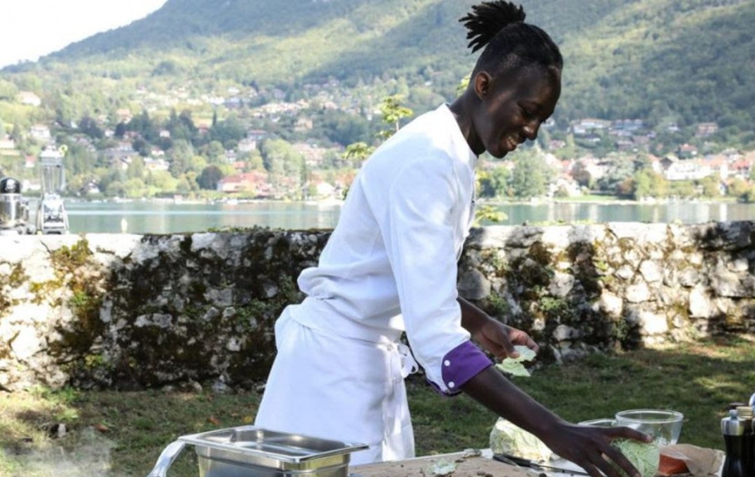  Playing Catch Up: Covid-19 vaccines waiting game, Nigeria to reform oil bill, Michelin star for Senegalese chef, and $120mn for football talent, and more